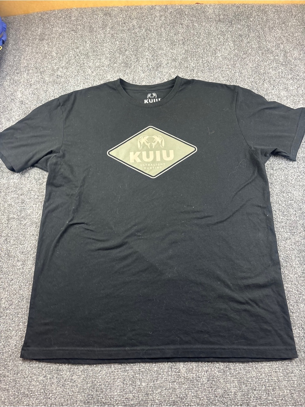KUIU Men’s Black W/Green-Cream Logo Utralight Hunting T-Shirt size: 2X- Large